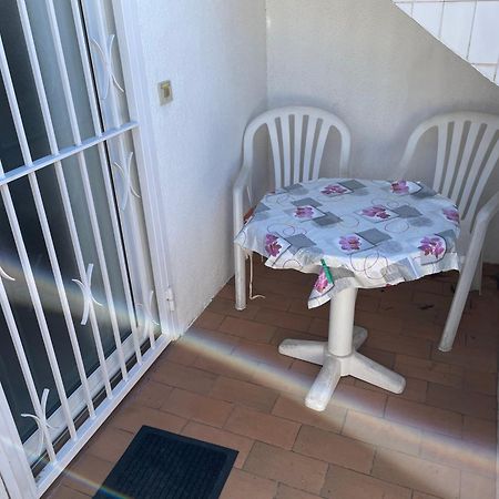 Studio Dans Un Endroit Calme Et Discret D Empuria Empuriabrava Eksteriør bilde