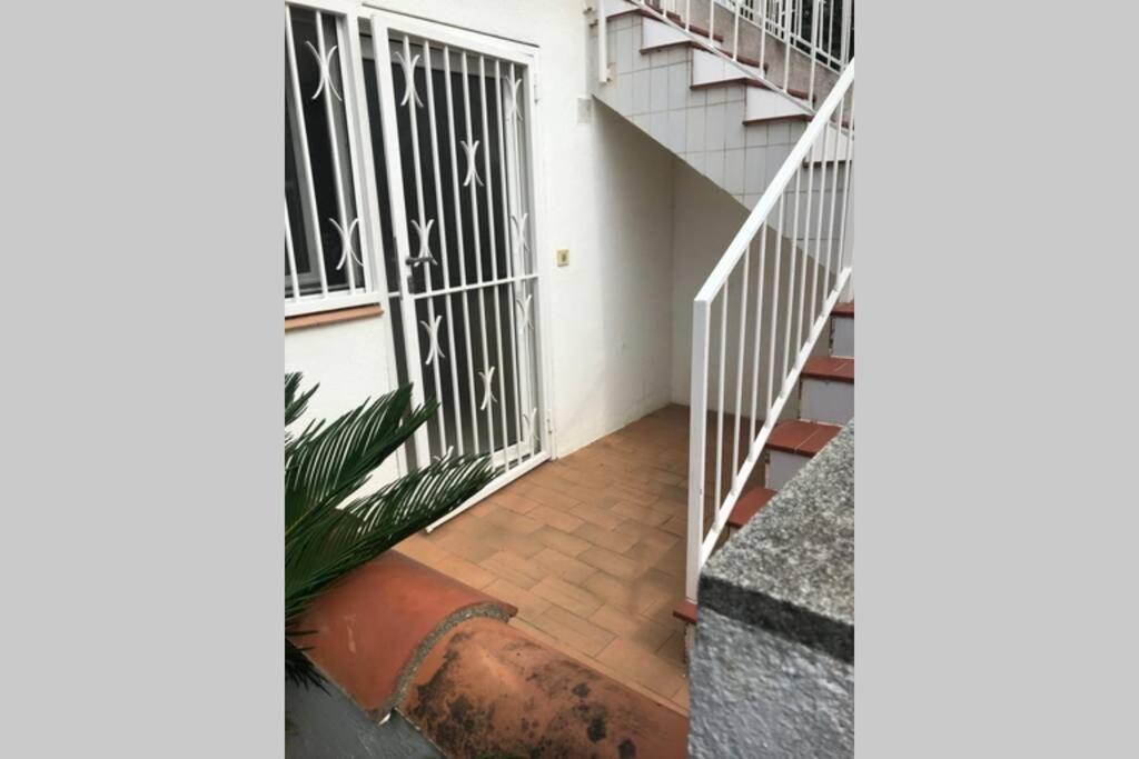 Studio Dans Un Endroit Calme Et Discret D Empuria Empuriabrava Eksteriør bilde